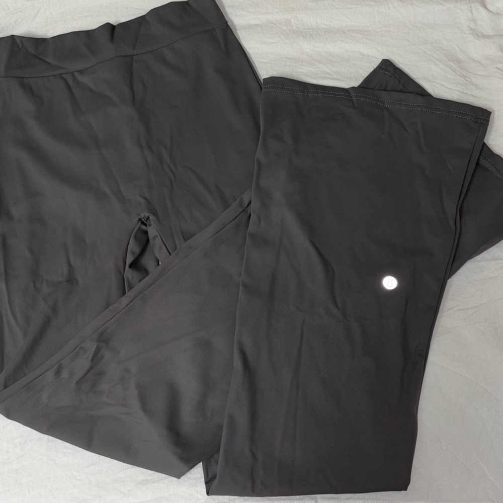 Lululemon Athletica Gray Flare Leggings Size Small